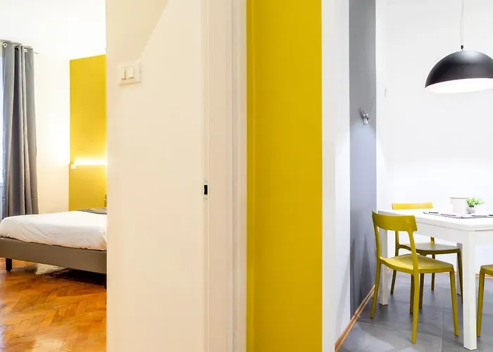 Elegante Vicino Stazione - Gold Daire Trieste