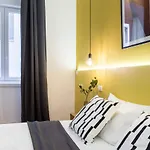 Elegante Vicino Stazione - Gold Apartamento