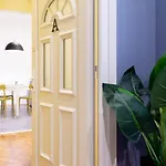 Apartamento Elegante Vicino Stazione - Gold Trieste