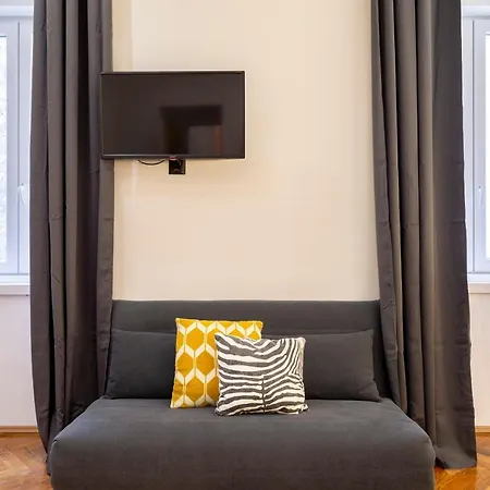 Elegante Vicino Stazione - Gold * 的里雅斯特