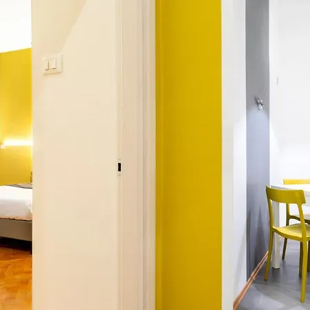 Elegante Vicino Stazione - Gold Apartamento Trieste