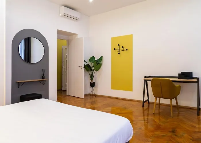 Elegante Vicino Stazione - Gold Lägenhet