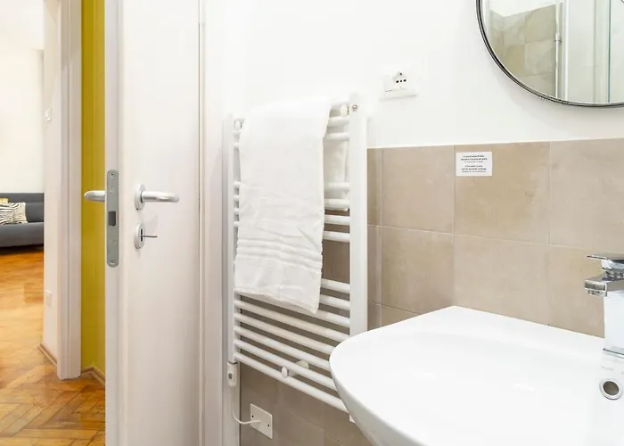 Lägenhet Elegante Vicino Stazione - Gold *